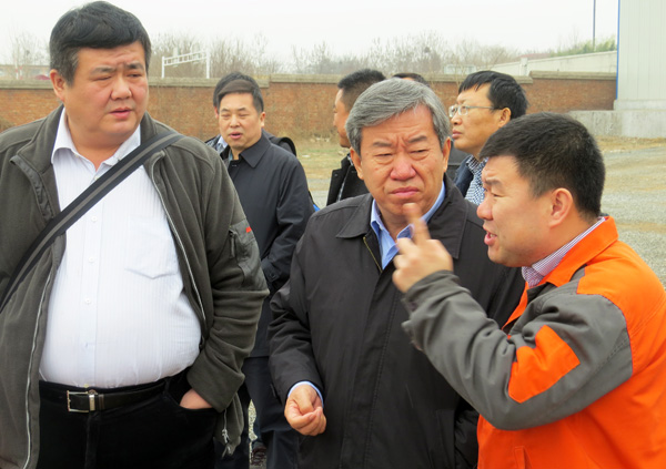 中國(guó)農(nóng)機(jī)化協(xié)會(huì)來安陽(yáng)全豐調(diào)研航空植保項(xiàng)目運(yùn)行情況